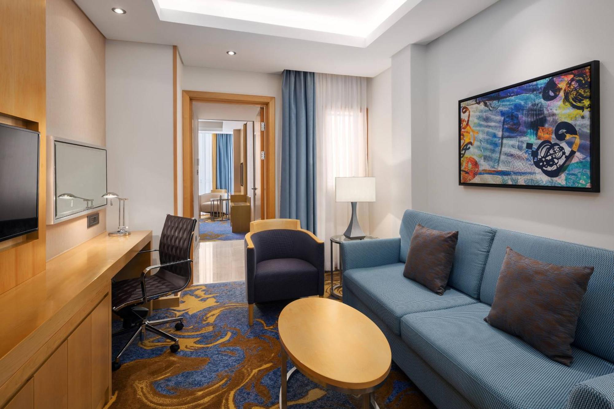 Suite Supérieure 1 Chambre - Étage Club, Accès Salon, Petit-déjeuner, Collations légères et Dîner inclus